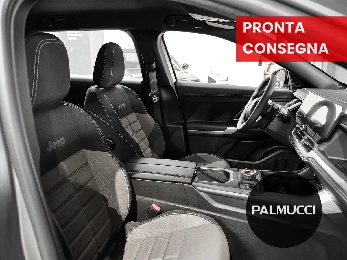 Jeep Compass nuova a Prato (16)