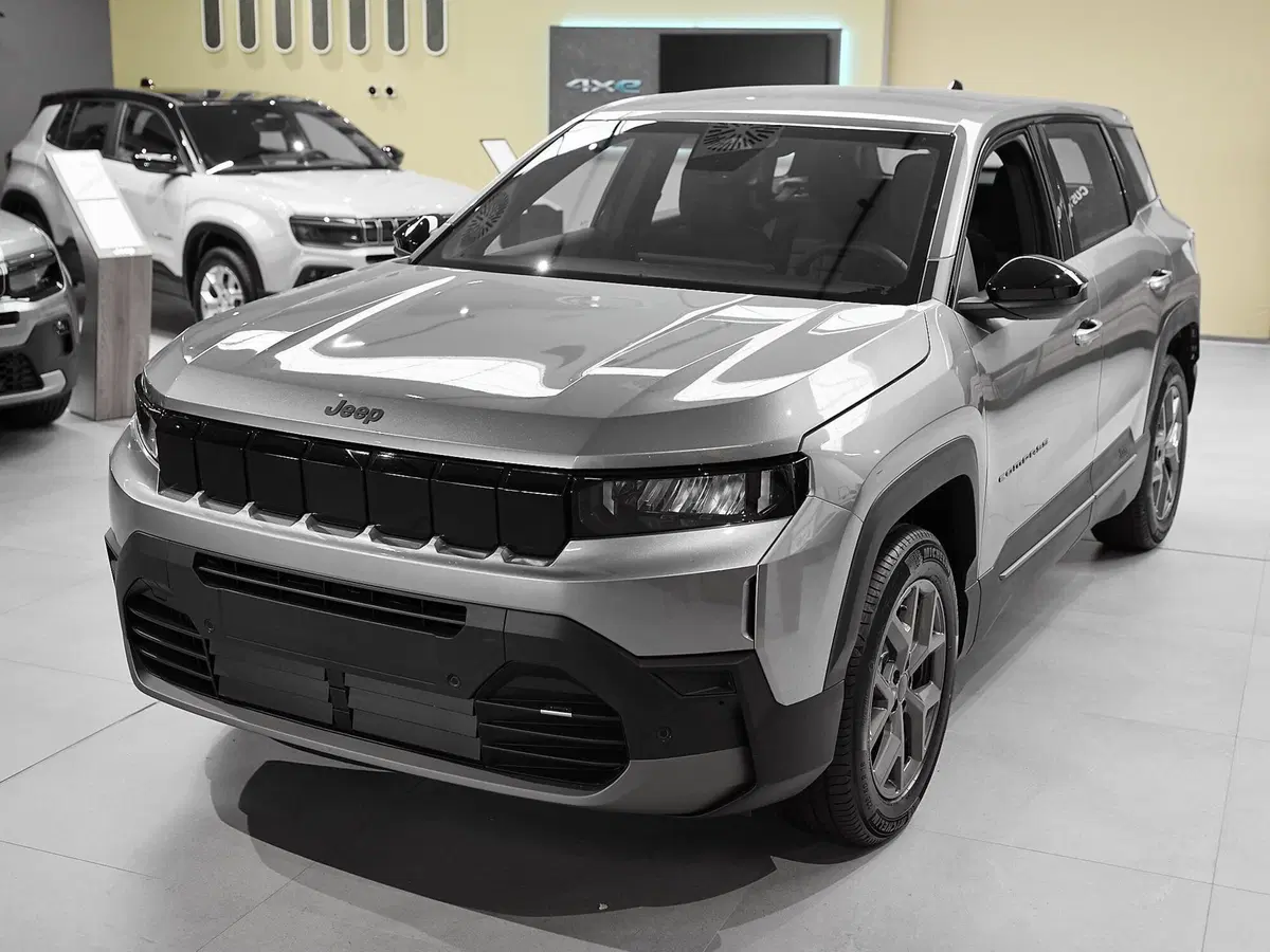 Jeep Compass nuova a Prato (3)