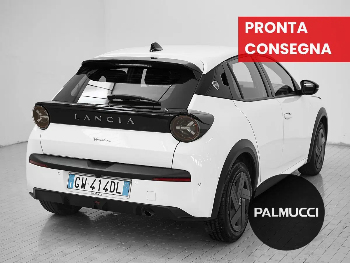 Lancia Ypsilon usata a Prato (3)