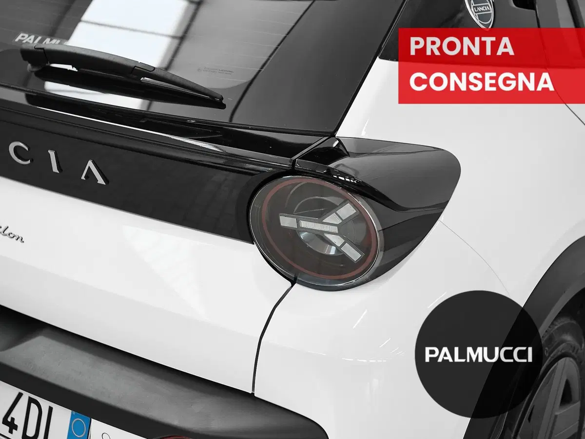Lancia Ypsilon usata a Prato (8)