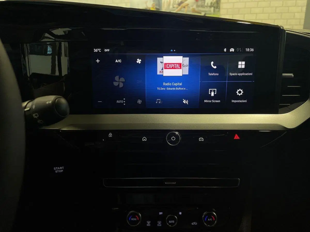 Opel Mokka nuova a Salerno (16)