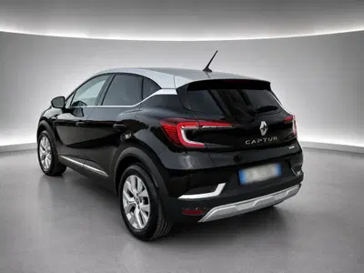 Renault Captur 1.6 full hybrid Techno 145cv auto del 2022 usata a Rimini