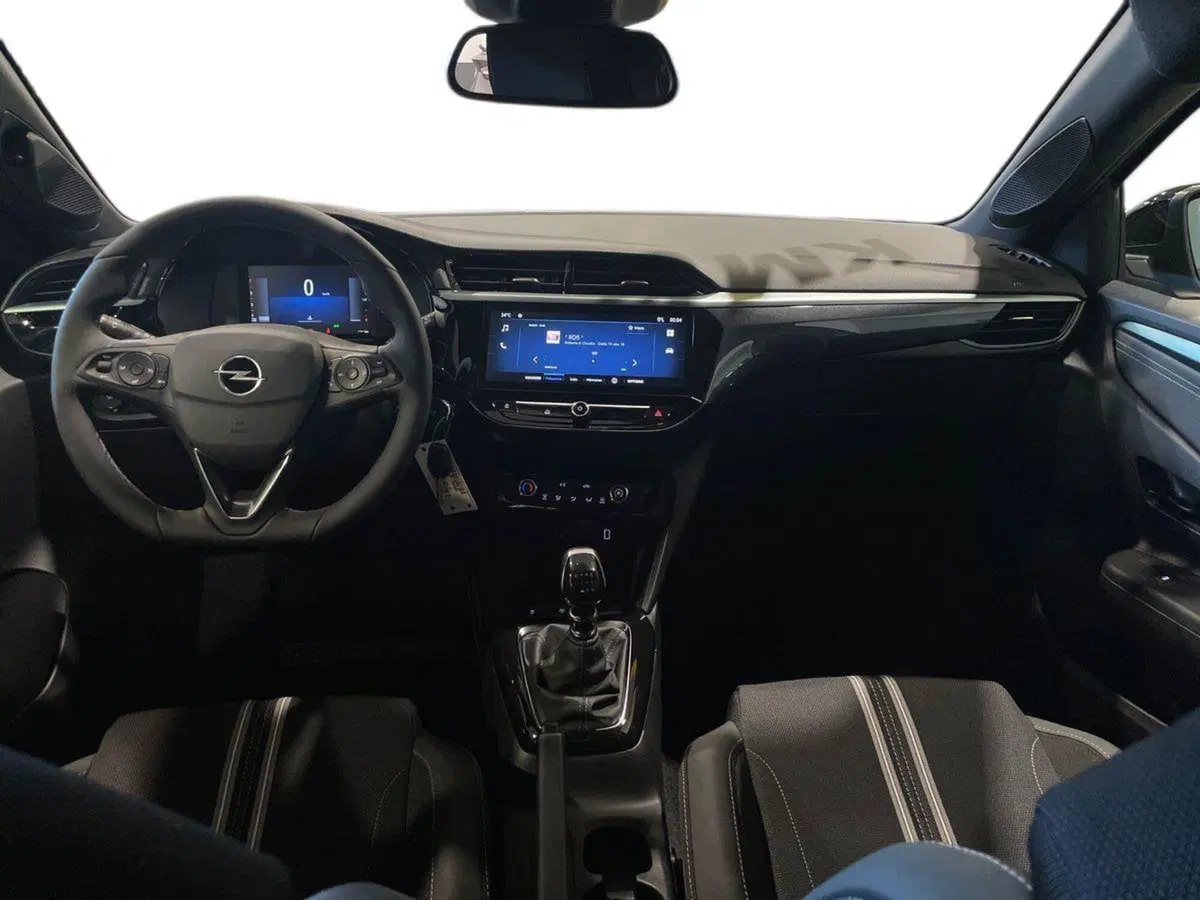 Opel Corsa nuova a Salerno (11)