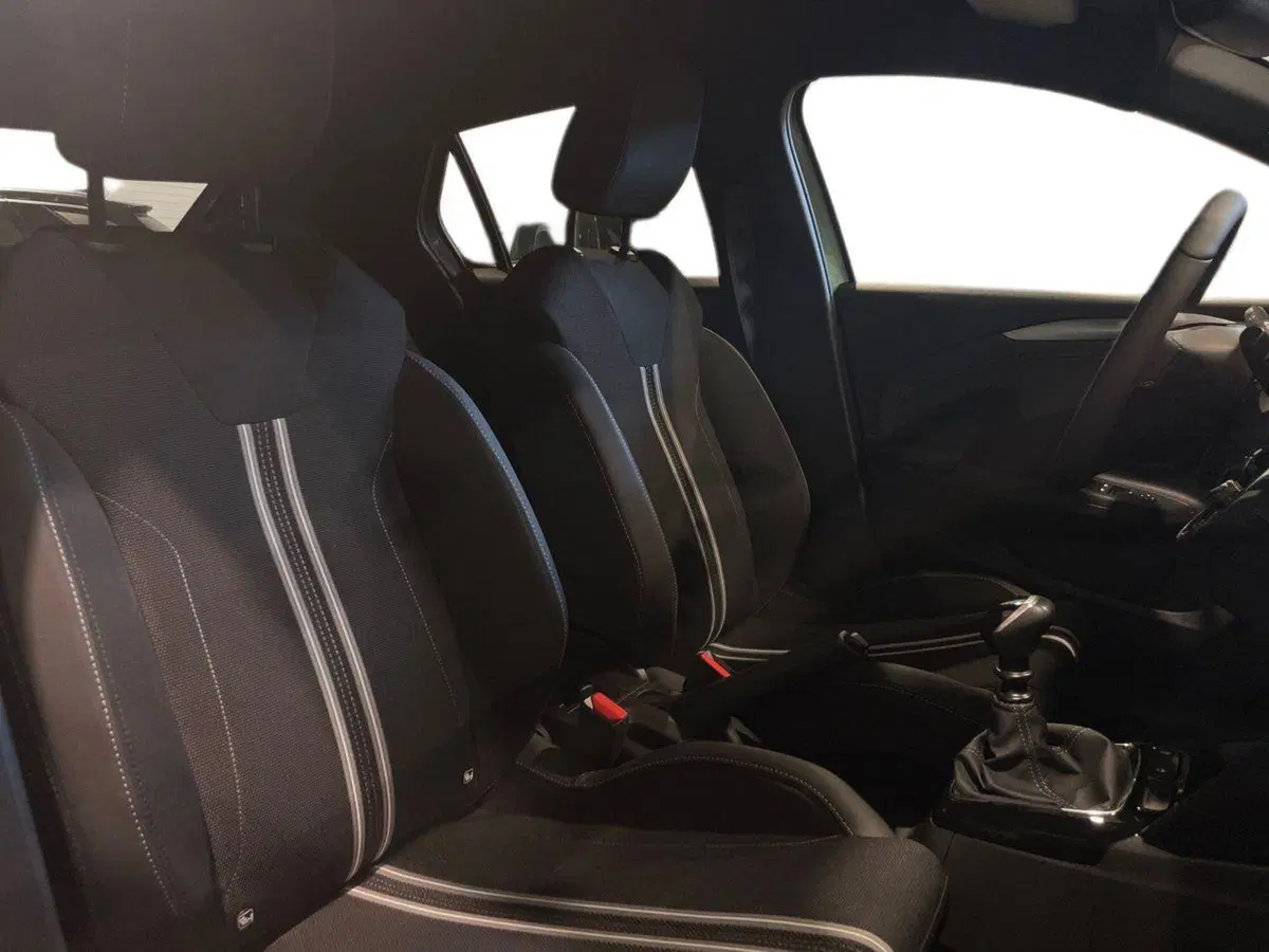Opel Corsa nuova a Salerno (16)