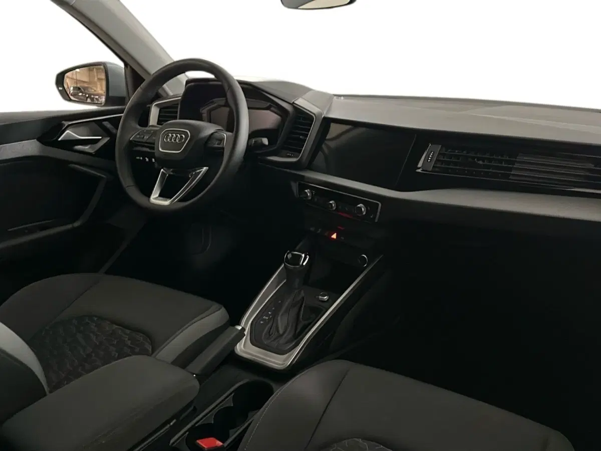 Audi A1 allstreet usata a Napoli (10)