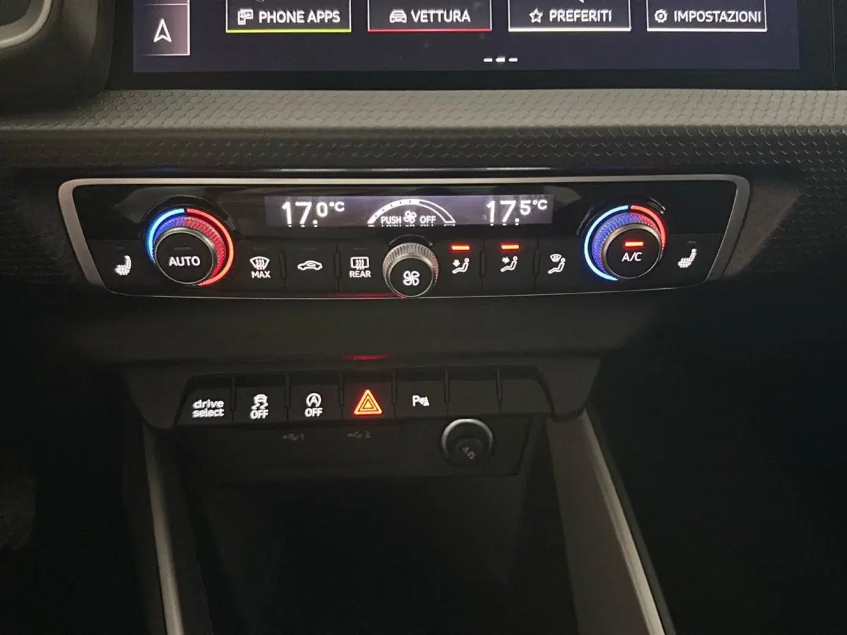 Audi A1 allstreet usata a Napoli (16)