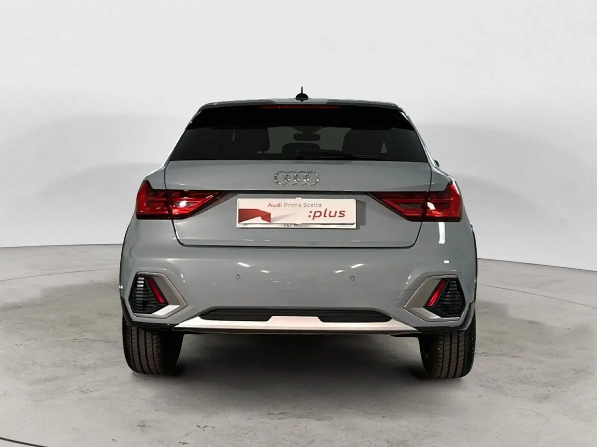 Audi A1 allstreet usata a Napoli (5)