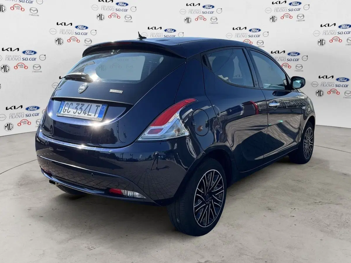 Lancia Ypsilon usata a Vercelli (3)