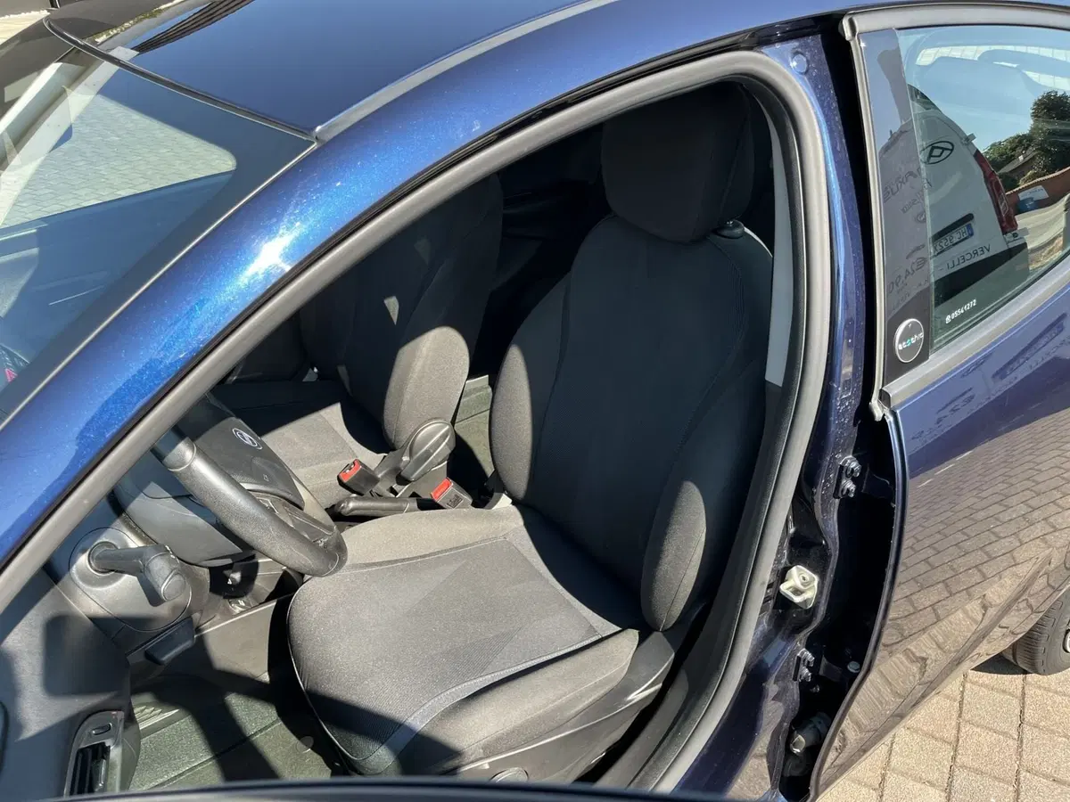 Lancia Ypsilon usata a Vercelli (6)