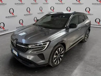 Renault Austral 1.2 full hybrid Techno 200cv auto del 2023 usata a Milano