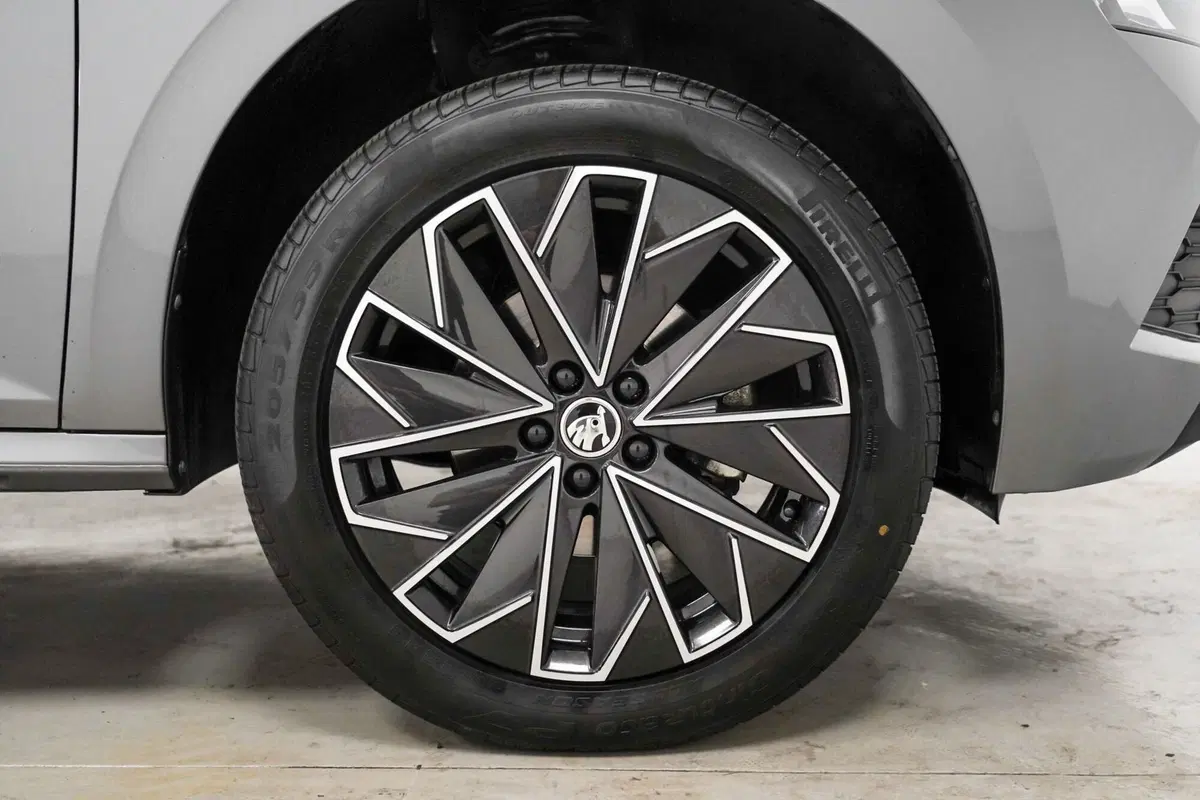 Skoda Kamiq usata a Varese (7)