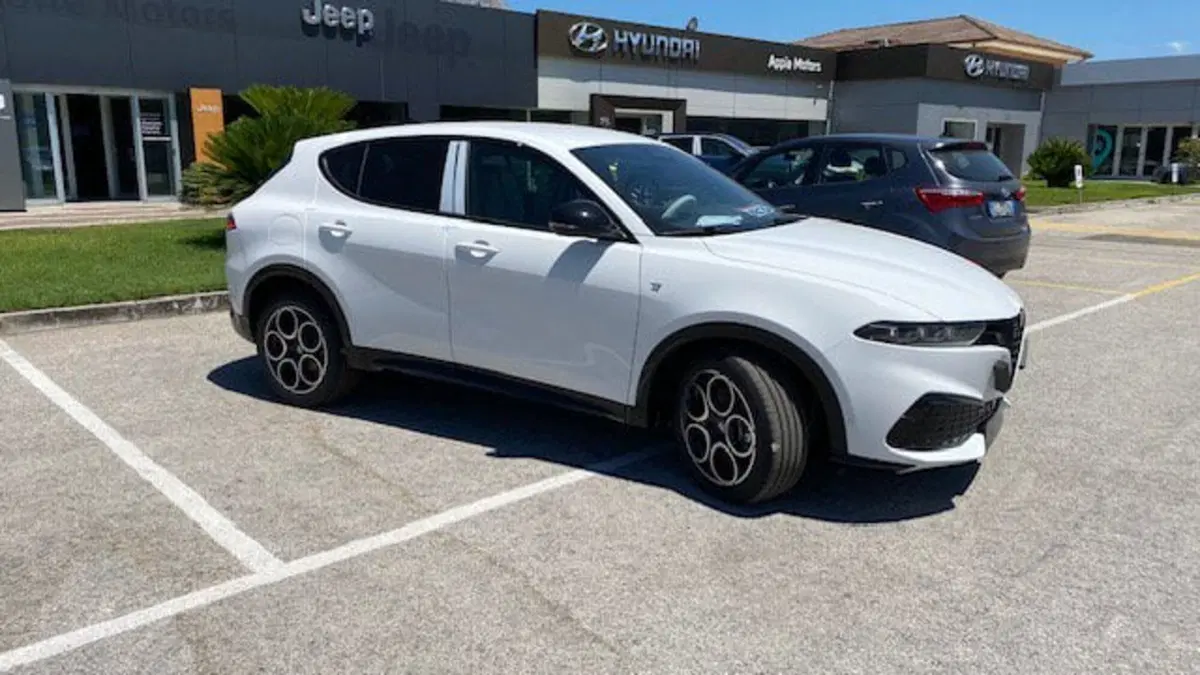Alfa Romeo Tonale nuova a Benevento (12)