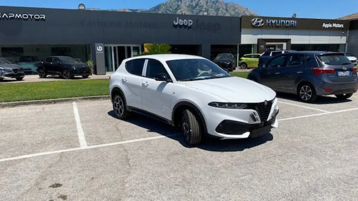Alfa Romeo Tonale nuova a Benevento (13)