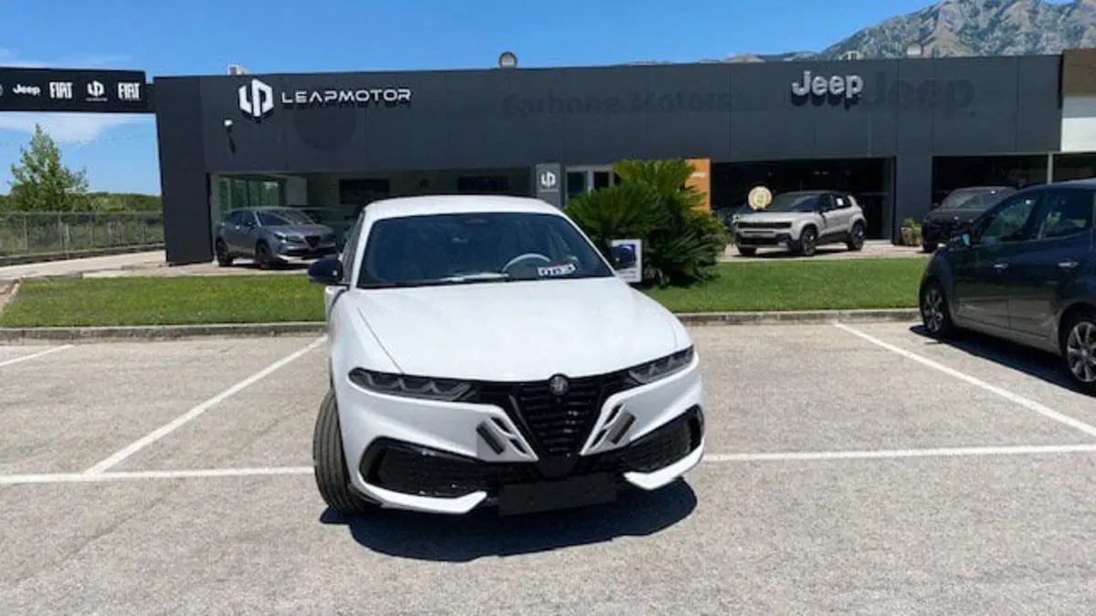 Alfa Romeo Tonale nuova a Benevento (2)