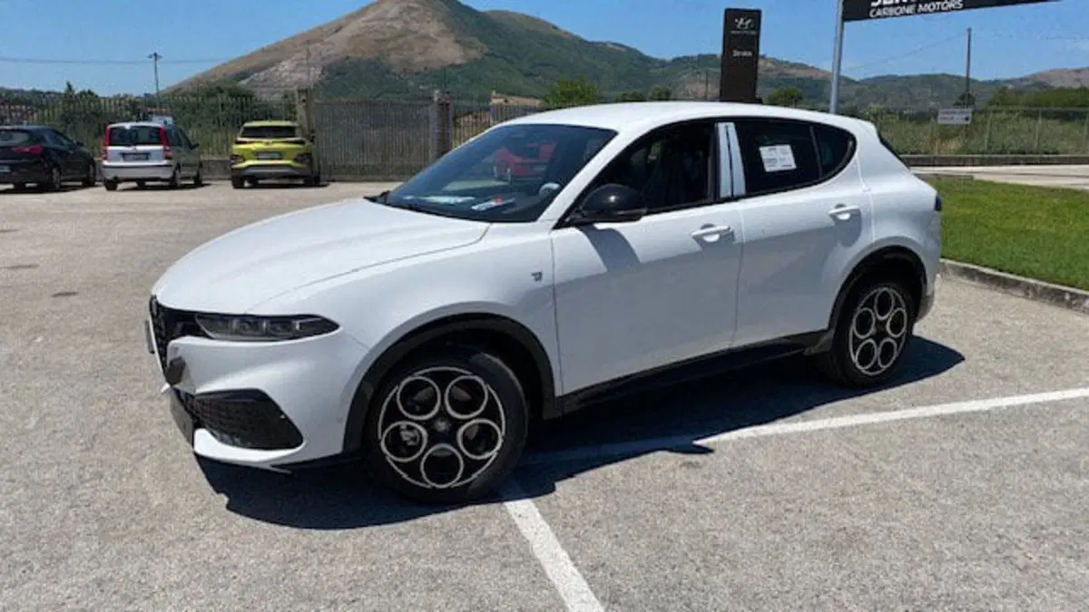 Alfa Romeo Tonale nuova a Benevento (4)
