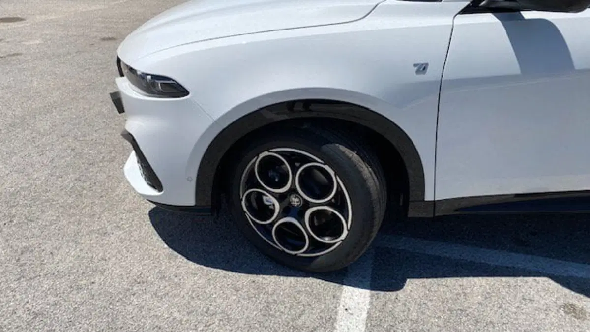 Alfa Romeo Tonale nuova a Benevento (5)