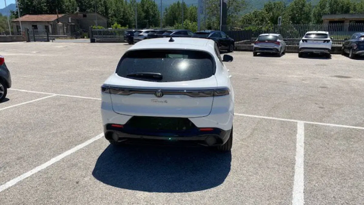 Alfa Romeo Tonale nuova a Benevento (8)
