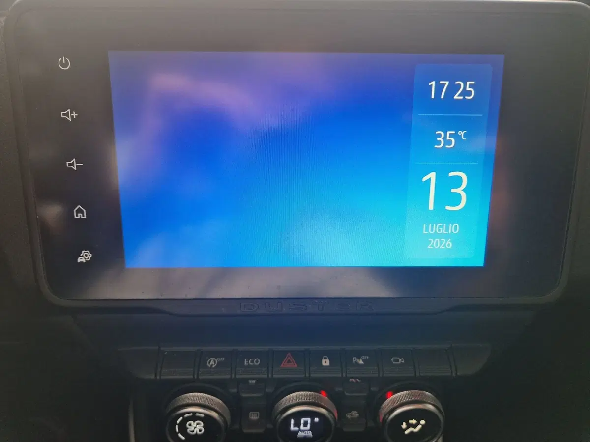 Dacia Duster usata a Varese (10)