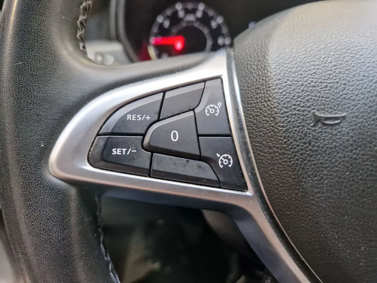 Dacia Duster usata a Varese (17)