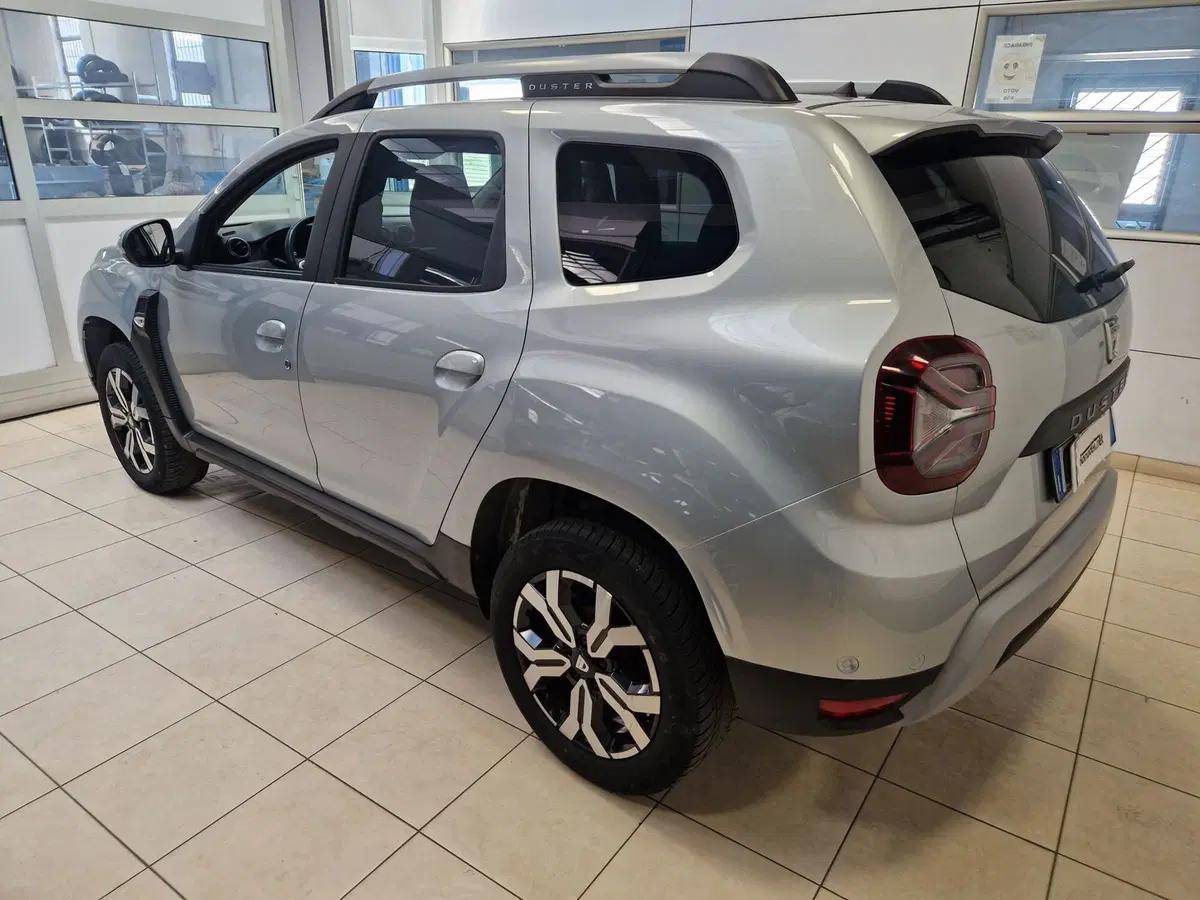 Dacia Duster usata a Varese (3)