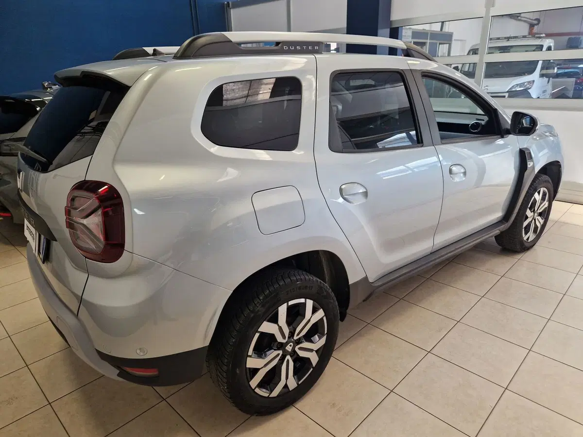 Dacia Duster usata a Varese (5)