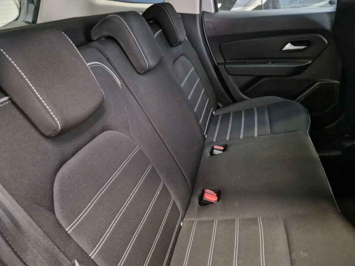 Dacia Duster usata a Varese (6)