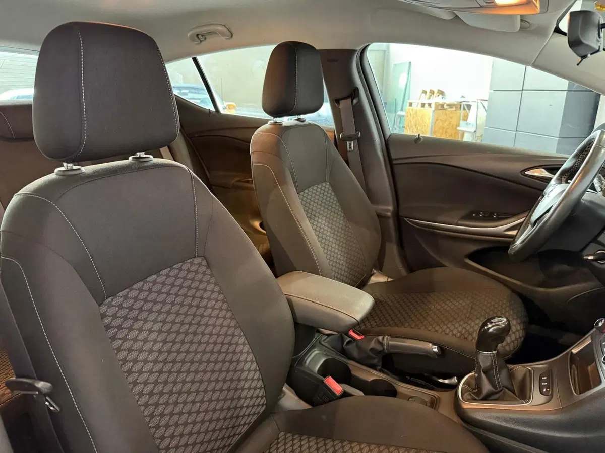 Opel Astra usata a Monza e Brianza (14)