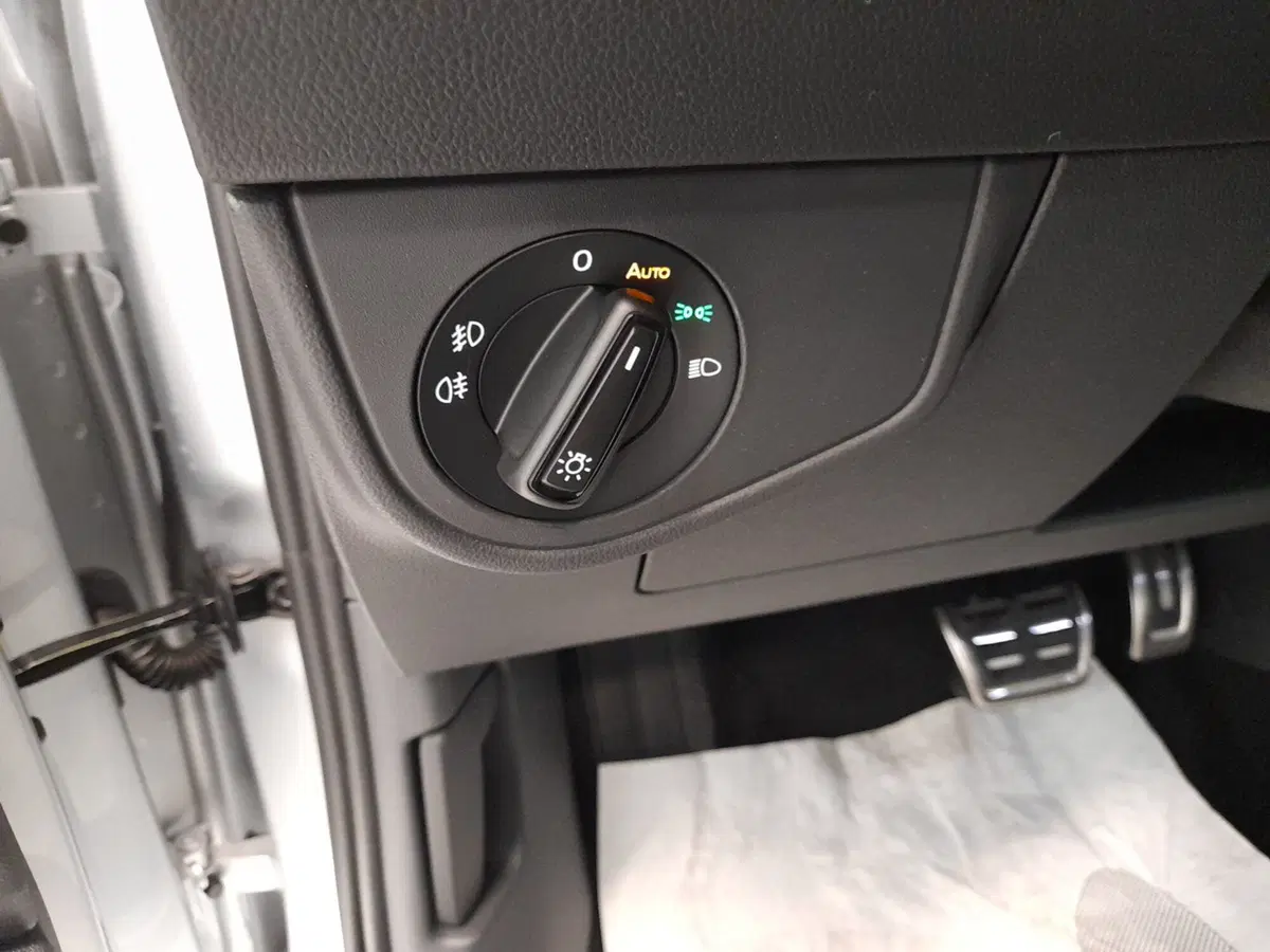 Volkswagen Taigo nuova a Bologna (10)