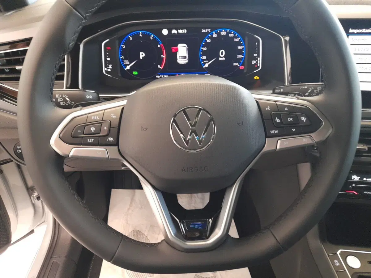 Volkswagen Taigo nuova a Bologna (11)