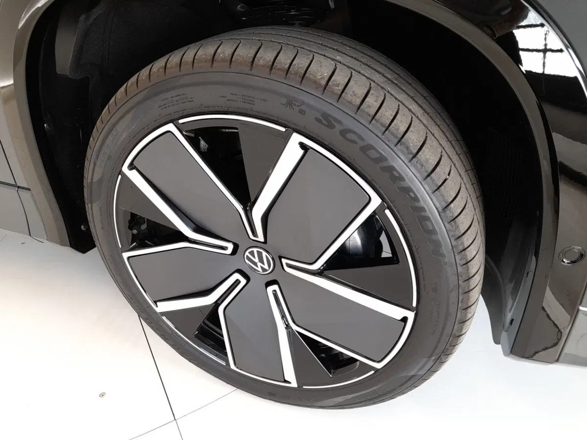 Volkswagen Tayron nuova a Bologna (7)