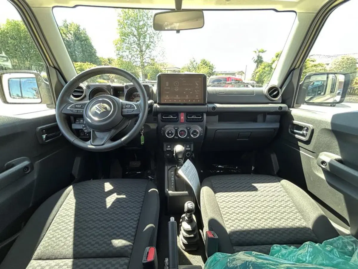 Suzuki Jimny nuova a Cuneo (11)