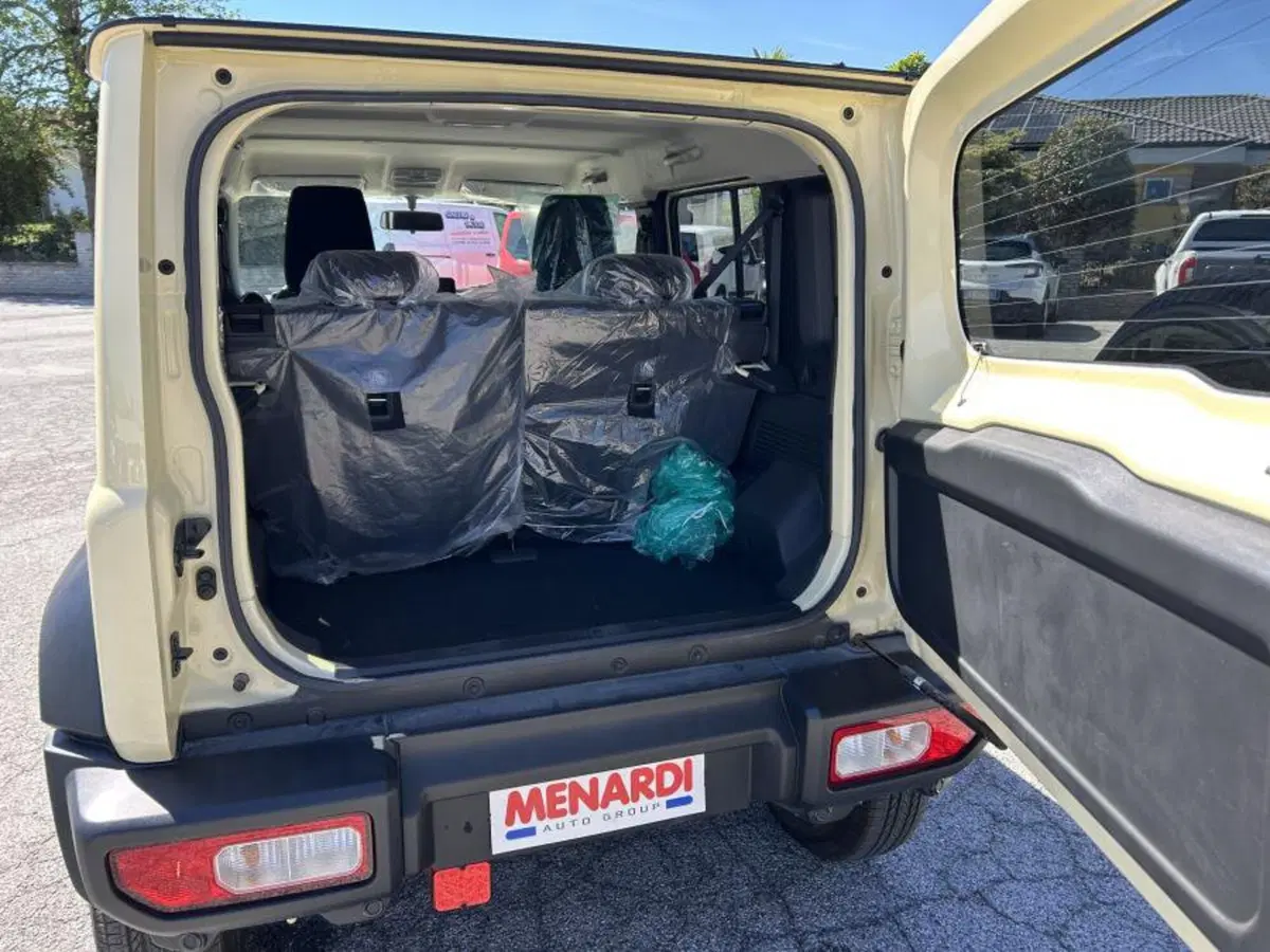 Suzuki Jimny nuova a Cuneo (5)