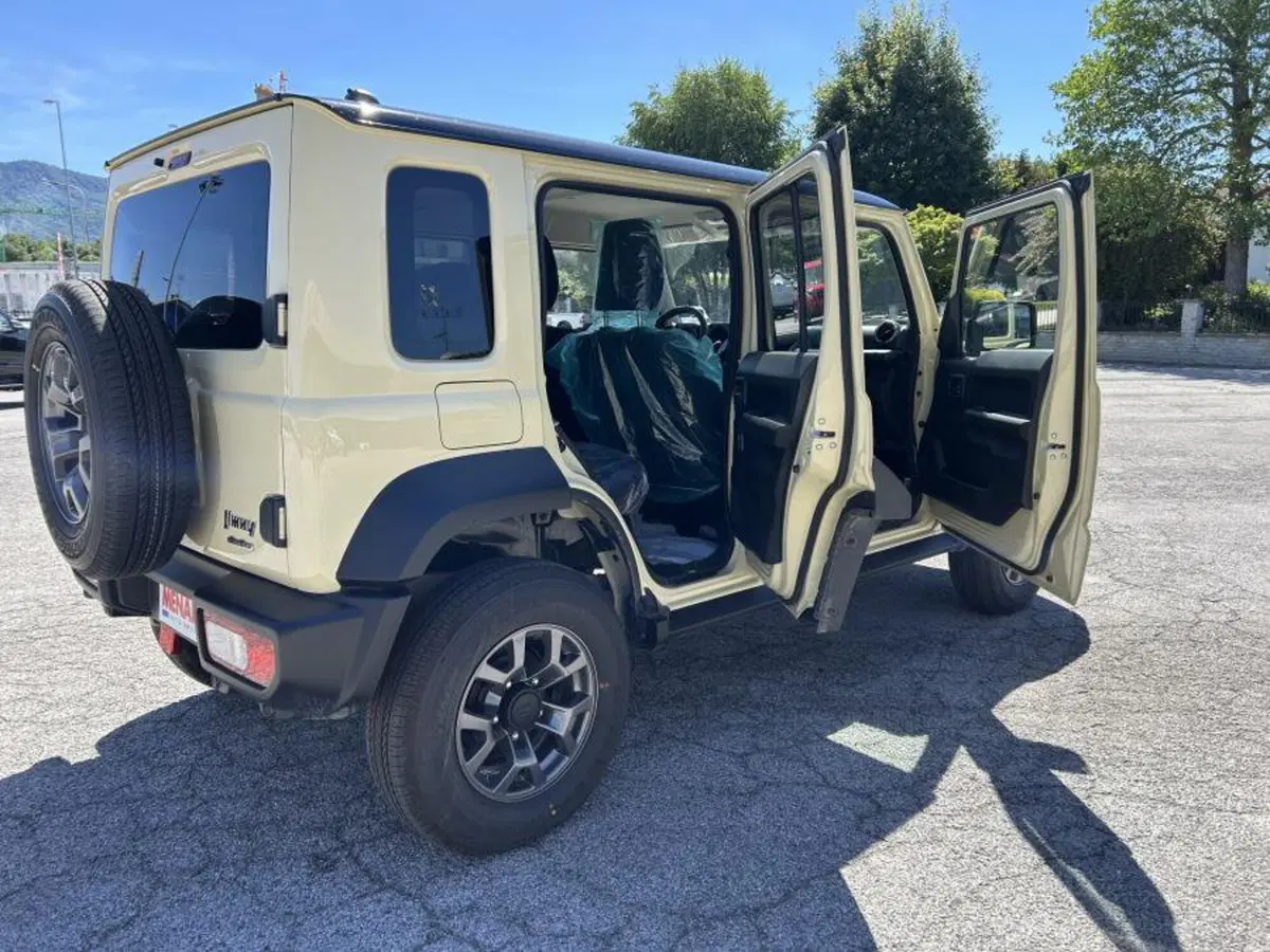 Suzuki Jimny nuova a Cuneo (6)