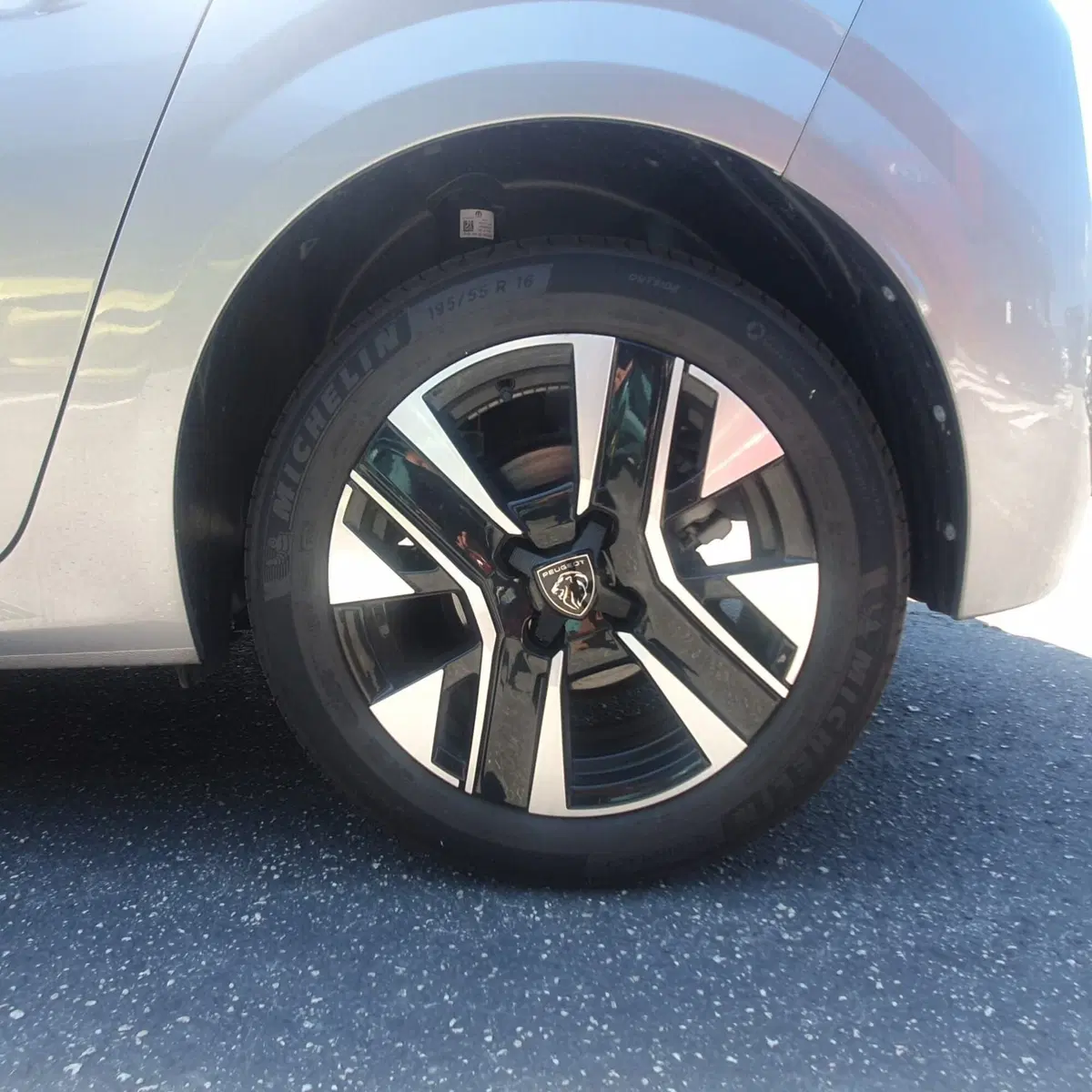 Peugeot 208 usata a Frosinone (9)