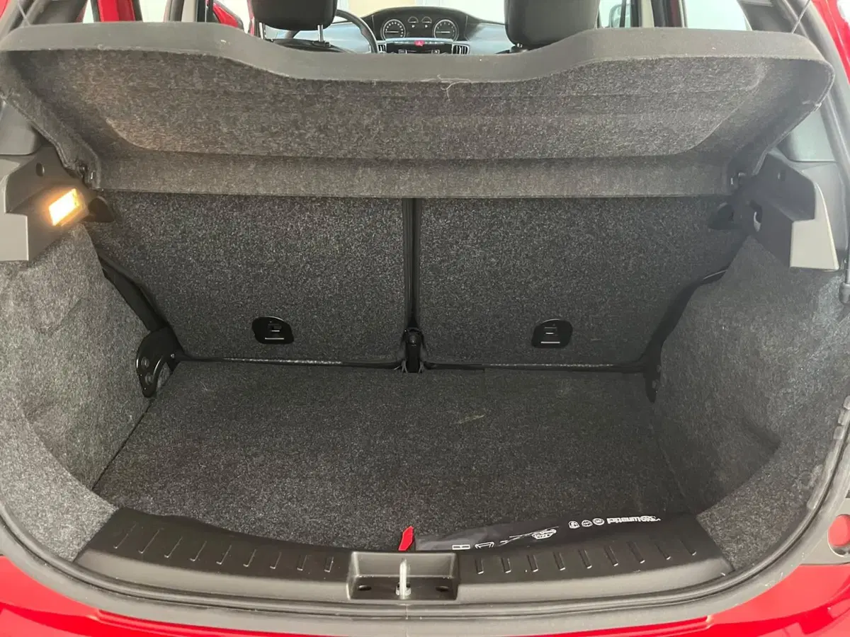Lancia Ypsilon usata a Lucca (14)