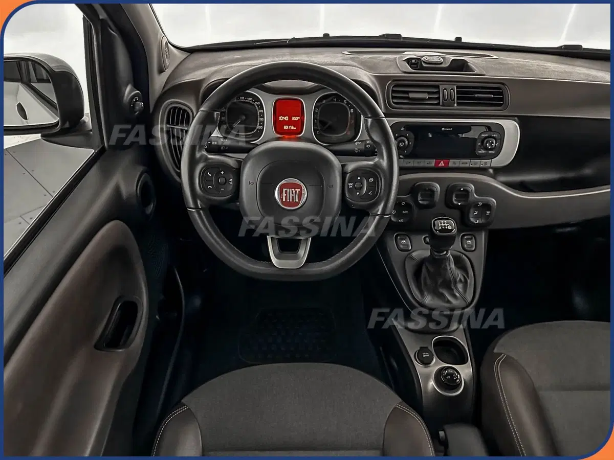 Fiat Panda Cross usata a Milano (11)
