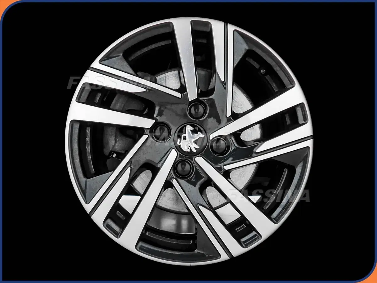 Peugeot 208 usata a Milano (7)