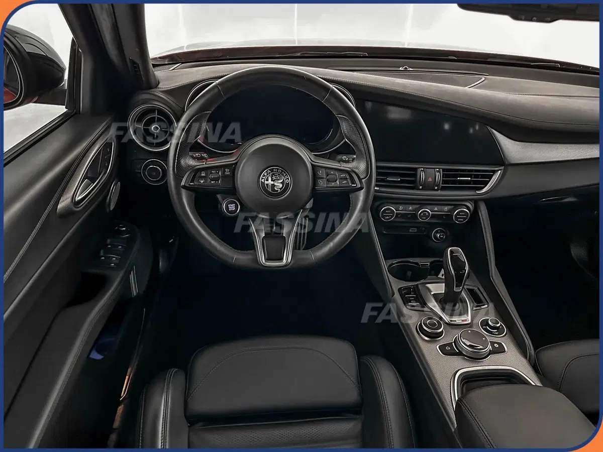 Alfa Romeo Giulia usata a Milano (11)