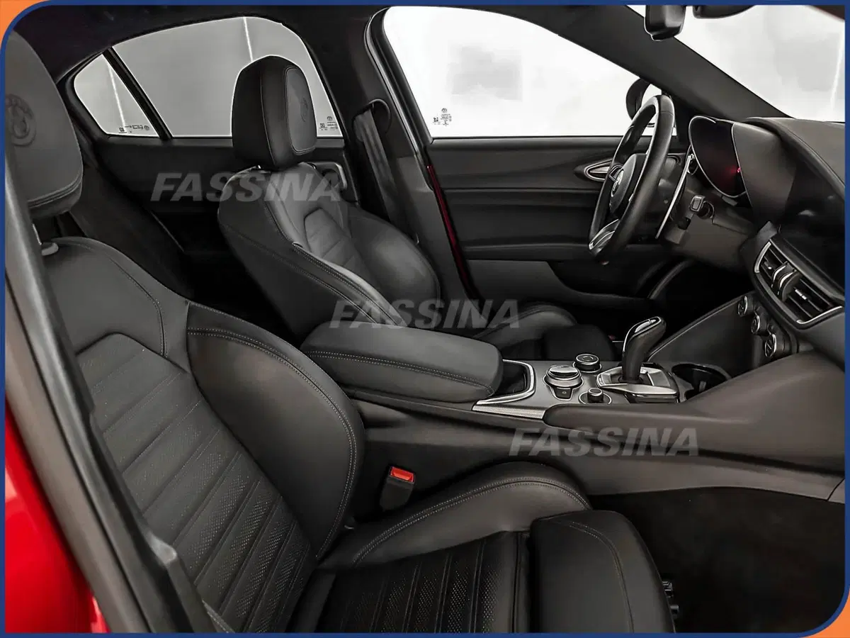 Alfa Romeo Giulia usata a Milano (14)