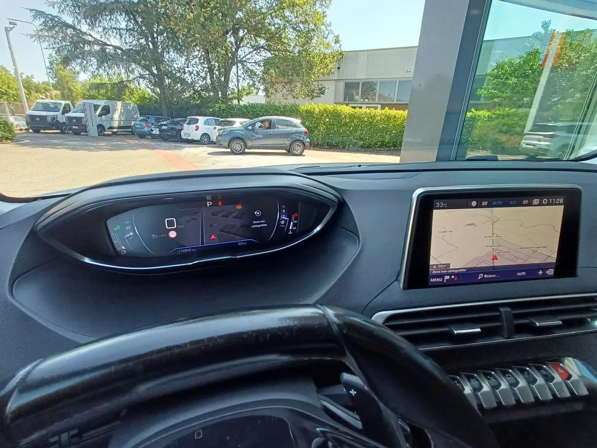 Peugeot 5008 usata a Modena (16)