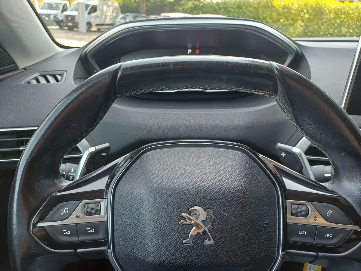 Peugeot 5008 usata a Modena (17)