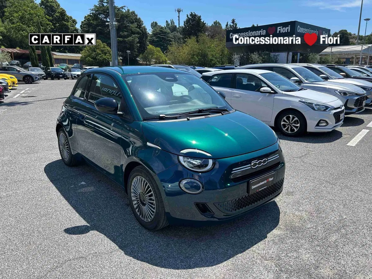 Fiat 500 nuova a Roma (2)