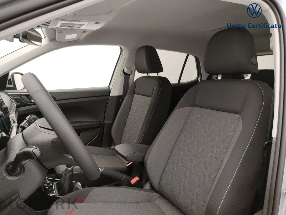 Volkswagen T-Cross nuova a Varese (11)