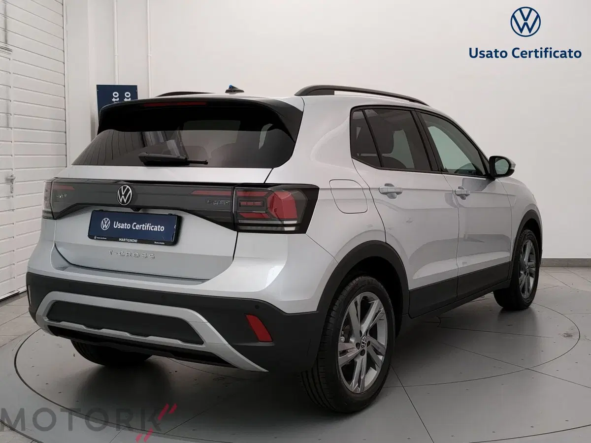 Volkswagen T-Cross nuova a Varese (5)