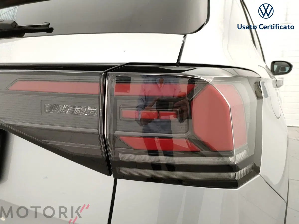 Volkswagen T-Cross nuova a Varese (8)