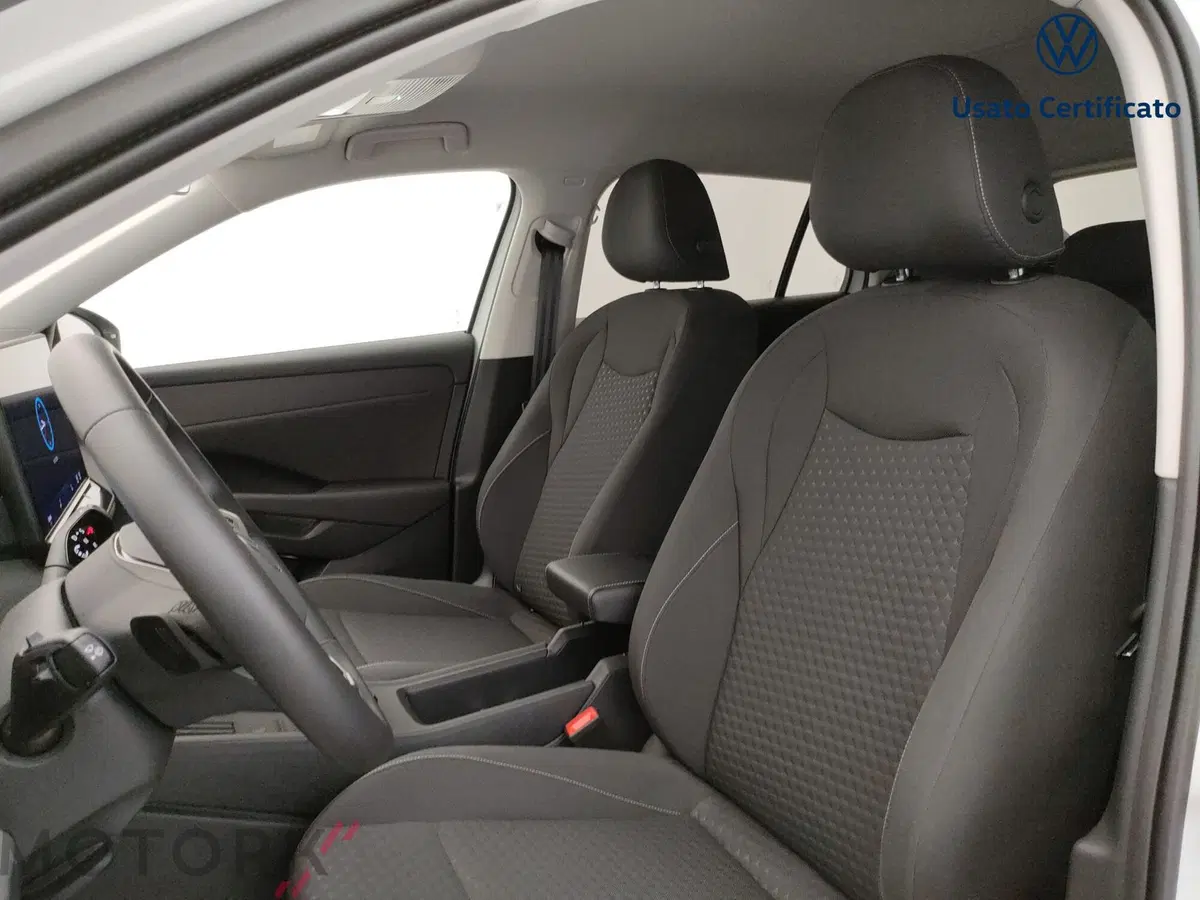 Volkswagen T-Roc usata a Varese (11)