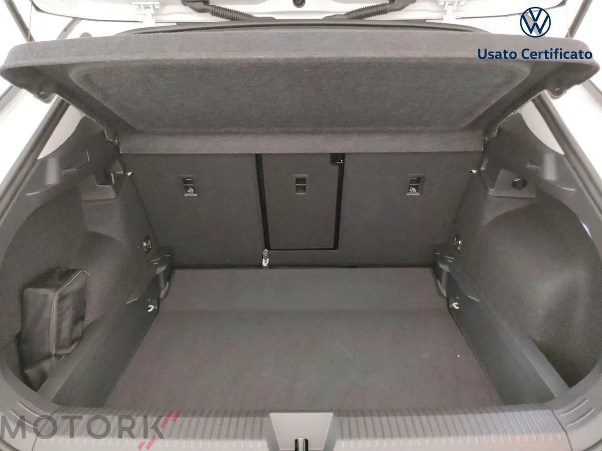 Volkswagen T-Roc usata a Varese (9)