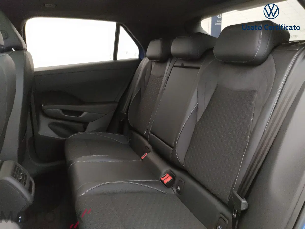 Volkswagen T-Roc nuova a Varese (10)