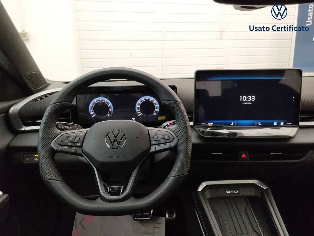 Volkswagen T-Roc nuova a Varese (12)