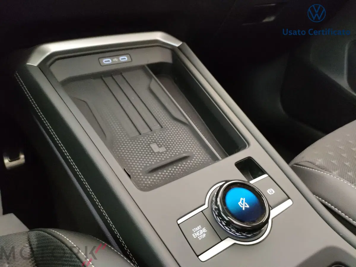 Volkswagen T-Roc nuova a Varese (13)